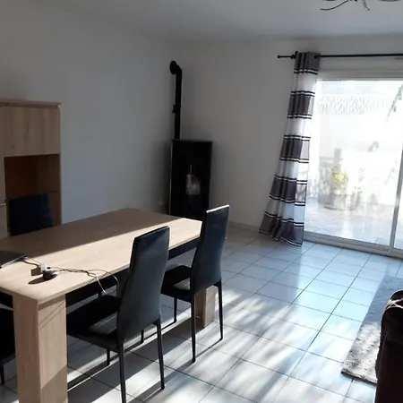 Villa Location A La Nuit,semaine Ou Mois *