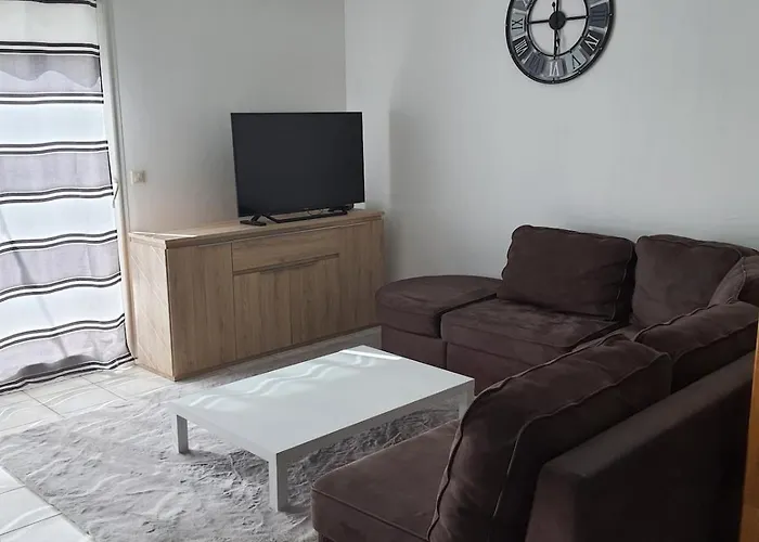 Location A La Nuit,semaine Ou Mois Villa Nézignan-lʼÉvêque